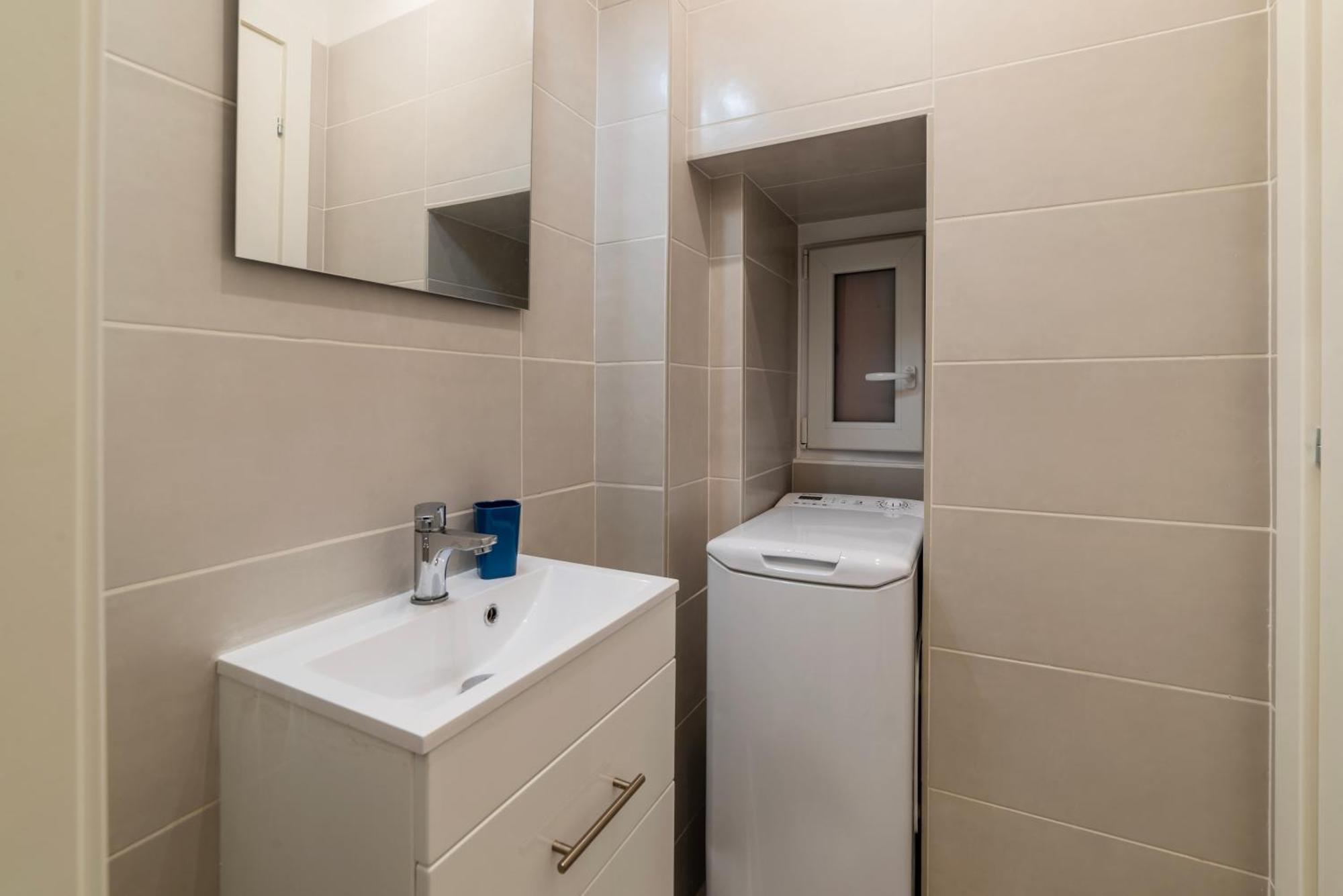 Terme Di Traiano Apartment - 10 Min Dal Colosseo Roma Esterno foto